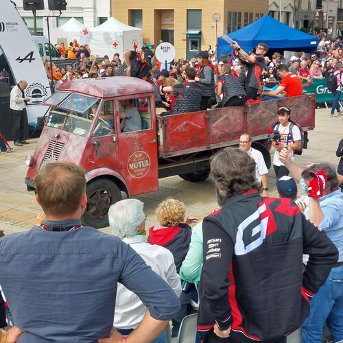 Le Mans 2024: Die Fahrerparade am Tag vor dem Start.