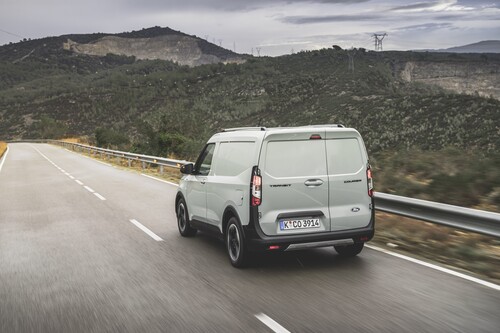 Ford Transit Courier.