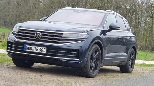 VW Touareg e-Hybrid.