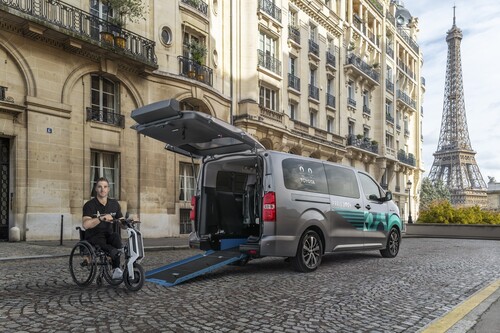 Toyota ist Mobilitätspartner der Paralympischen Spiele in Paris: Rollstuhlzugvorrichtung Yosh E.