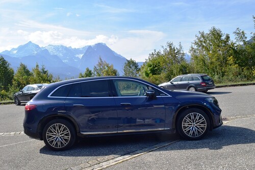 Mercedes-Benz EQS 450+ SUV in Garmisch Partenkirchen.