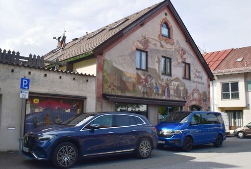 Mercedes-Benz EQS 450+ SUV in Oberammergau.