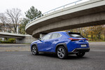 Lexus UX 300e.